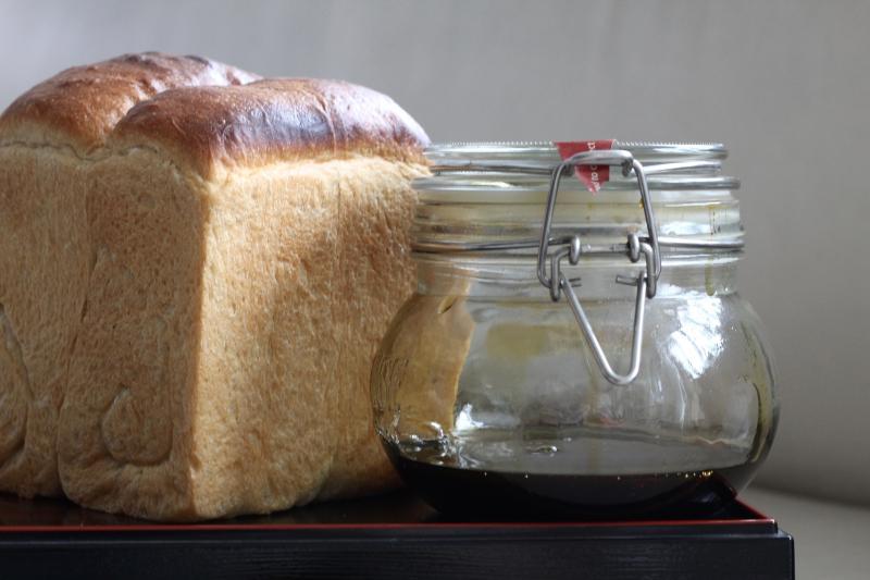 经过两次发酵的蜜糖土司,松软可口。