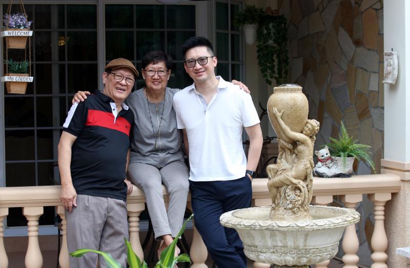 韩蕴光的得奖动漫《小提琴》说的是新加坡过去80年的转变和进展,取材与创作灵感,体现了父母的潜移默化。小时候,父亲给他说的睡前故事围绕着本土生活,父母的戏剧创作与表演,与他的动漫,都在不同时间点,关注自己的家园。