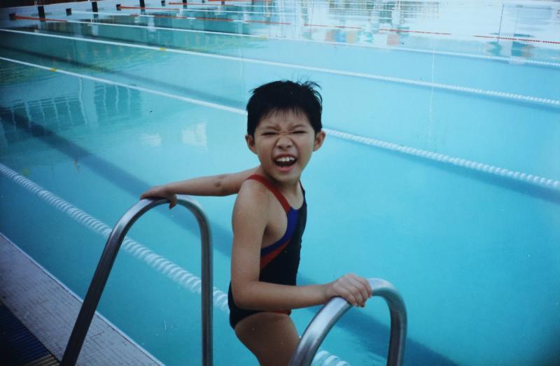 陶李天生好动，静不下心来读书学习，但一旦来到泳池，却能让她感到心有所属。（受访者提供）