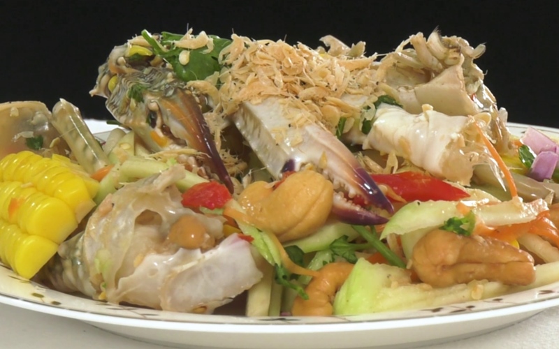 Yum Mamuang Puma salad