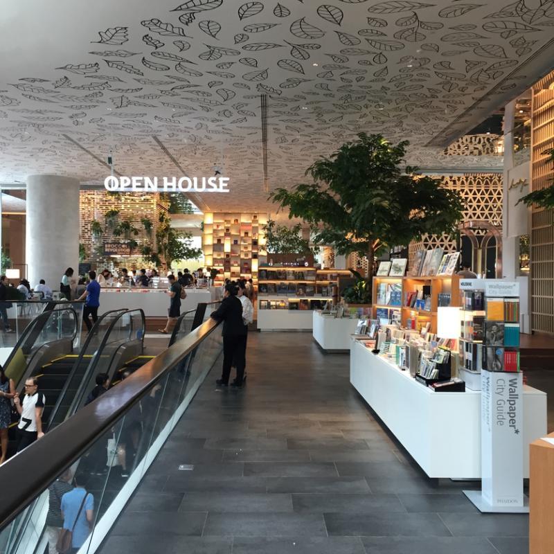 Open House:这是一个结合阅读、餐饮、工作与休闲的空间,既是复合式又是开放式,且设计感十足。