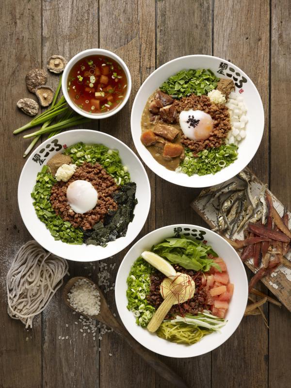 来自东京的干拌面专卖店Menya Kokoro。