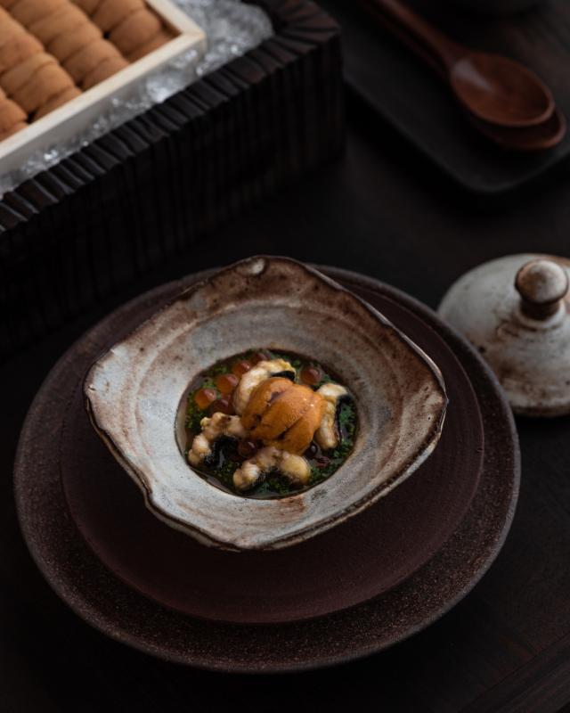 加了海胆、鳗鱼等的日式茶碗蒸。