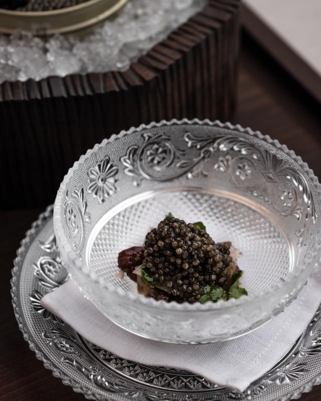 红鹿肉加鱼子酱,满口奢华。