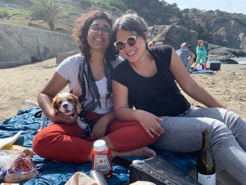 陈丽珍(右)和Sabrena Jefri在新西兰注册结婚后移居美国旧金山。(受访者提供)