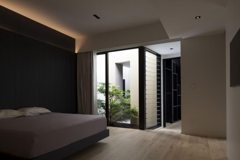 新楼塔为主卧室新添书房和阁楼。