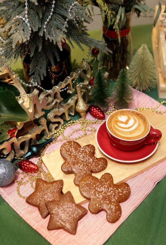 Cedele推出香脆的姜饼和暖胃的姜饼咖啡拿铁。