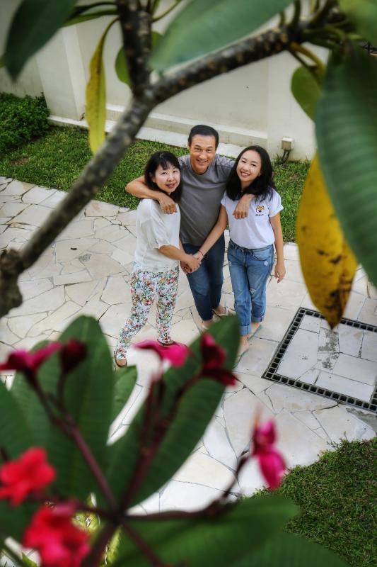 陈纬恬和父母都希望能为传承传统曲艺尽一分力。