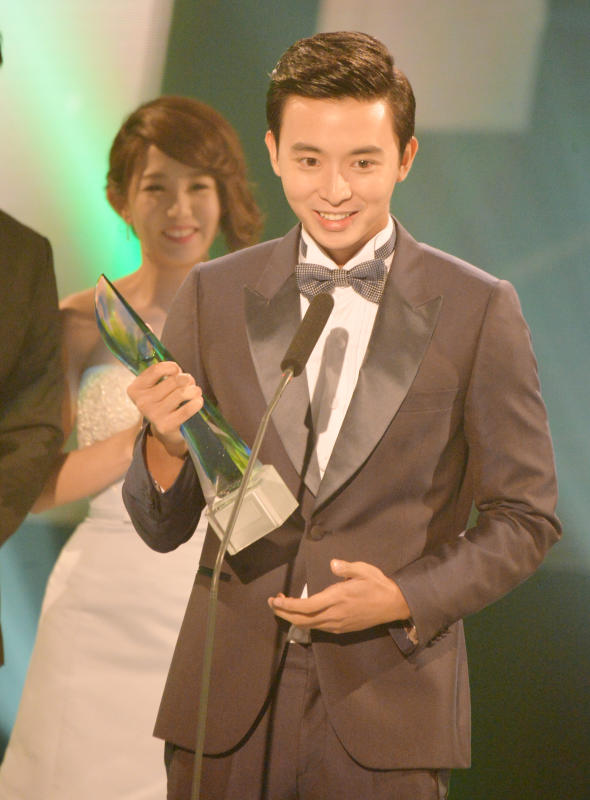 20190123_news_aloysiuspang_starawards.jpg