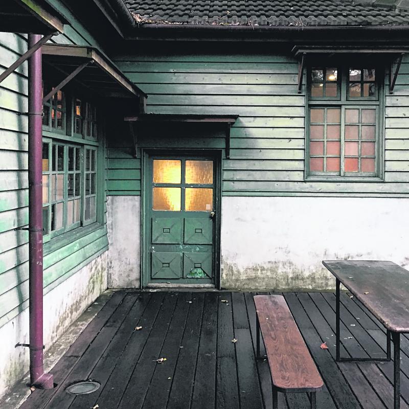 昔时的育婴室变成今日的独立书店，少了奶香，多了书香，阅乐书店因此自许“A Birthplace of Ideas”。