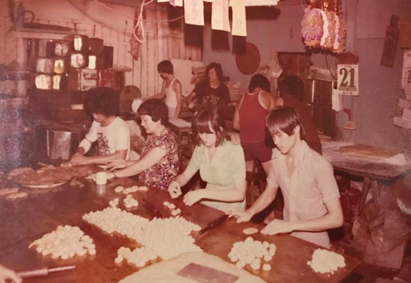 宝源饼家坚持手作传统糕饼,守住传统味道。(受访者提供)