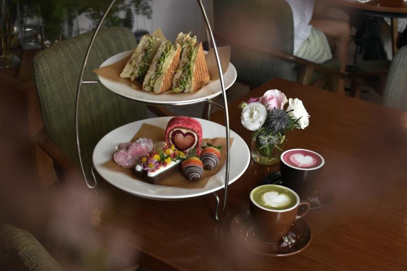 Wildseed咖啡座的双人下午茶。(The Summerhouse)