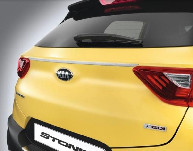 高置刹车灯让车子外观更显高贵。