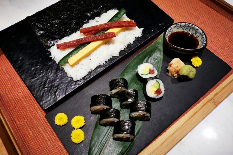 寿司肉干卷是中式食材和日本料理的结合。(陈渊庄摄)