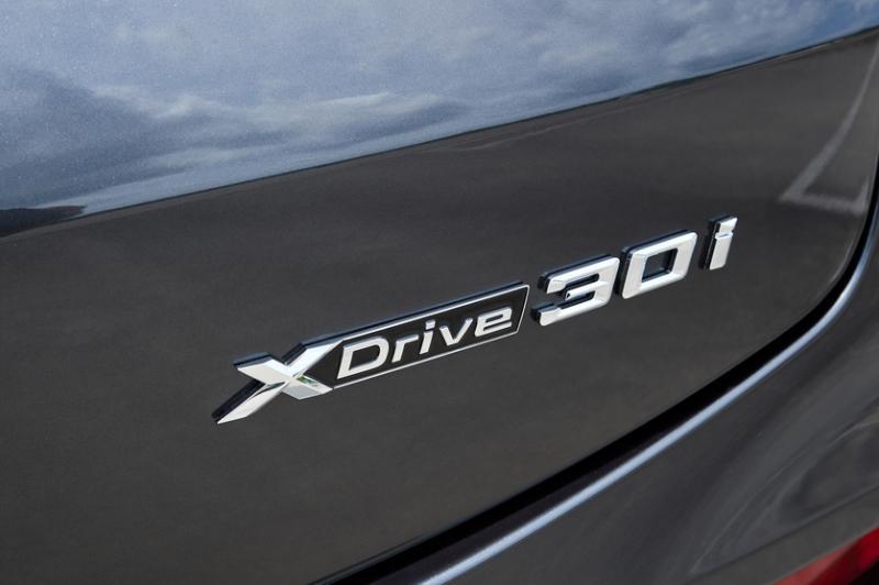 xDrive30i版本的X4搭载一台2升引擎。