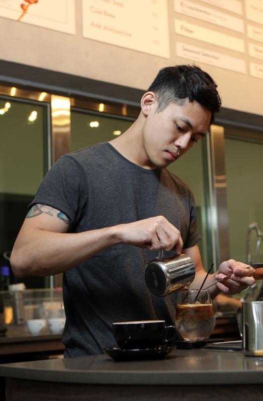 Compound Coffee Co.创办人王敃杰是在墨尔本念书时认识咖啡文化。