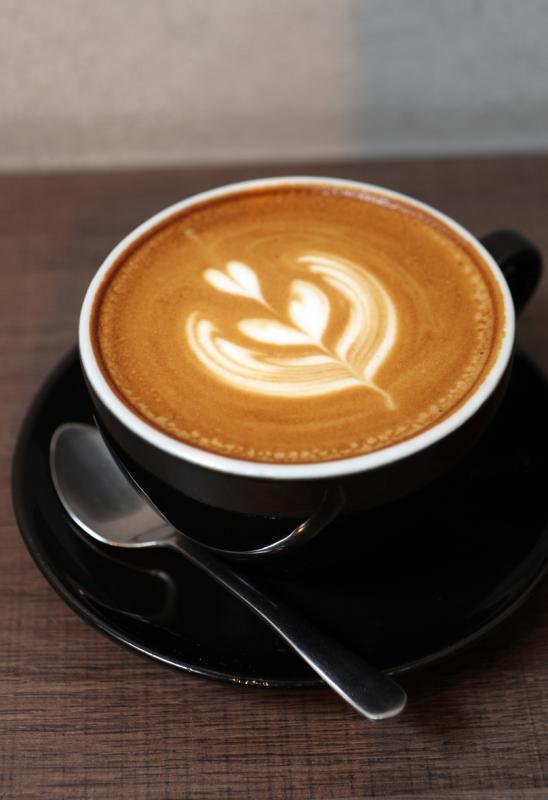 香浓的拿铁咖啡。