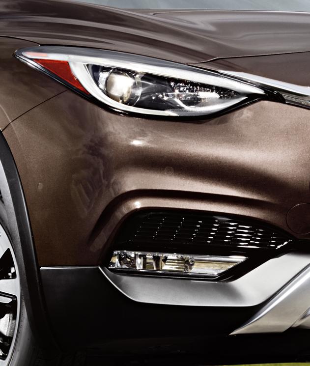 QX30车头大灯充满曲线美。