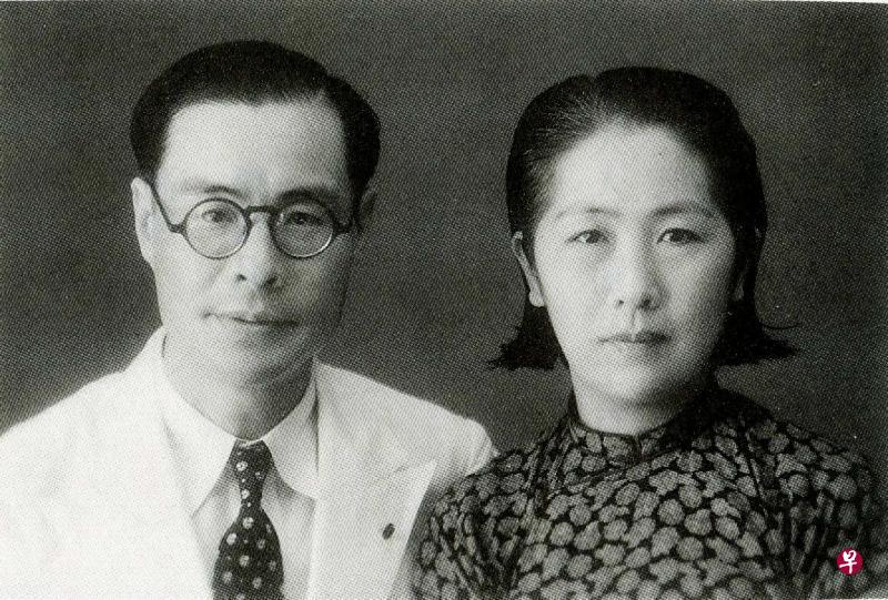 王赓武父母王宓文与丁俨,摄于1950年代。(王赓武提供)