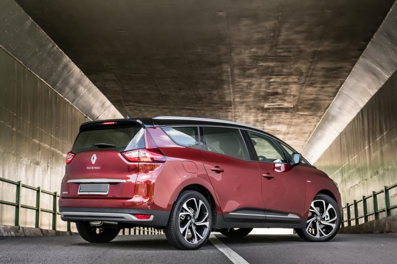 雷诺Grand Scenic Bose是亲家庭的多用途汽车。