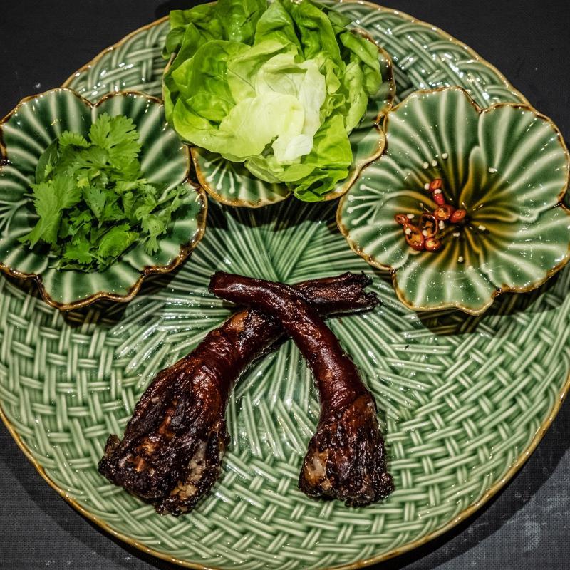 香浓的烧烤猪尾。