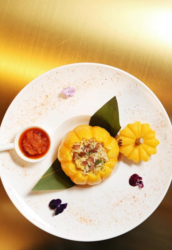 金瓜XO酱黑豚叉烧炒饭。