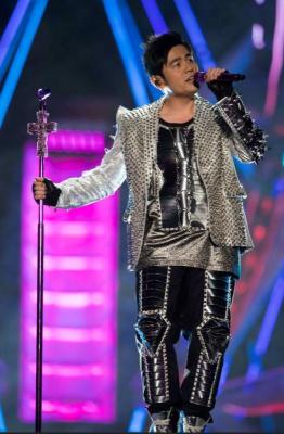 20190517_showbiz-jay-02_Small.jpg