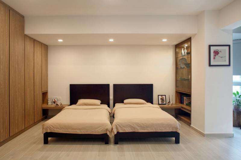 主卧视觉极其简洁明快。