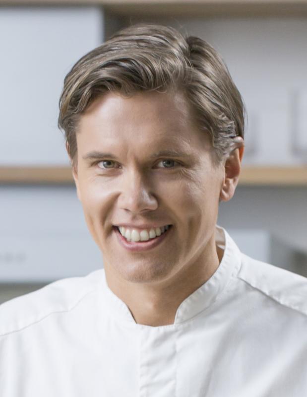 瑞典名厨汤米·米里马克携手芬航打造全新商务舱夏季餐单。(芬兰航空提供)