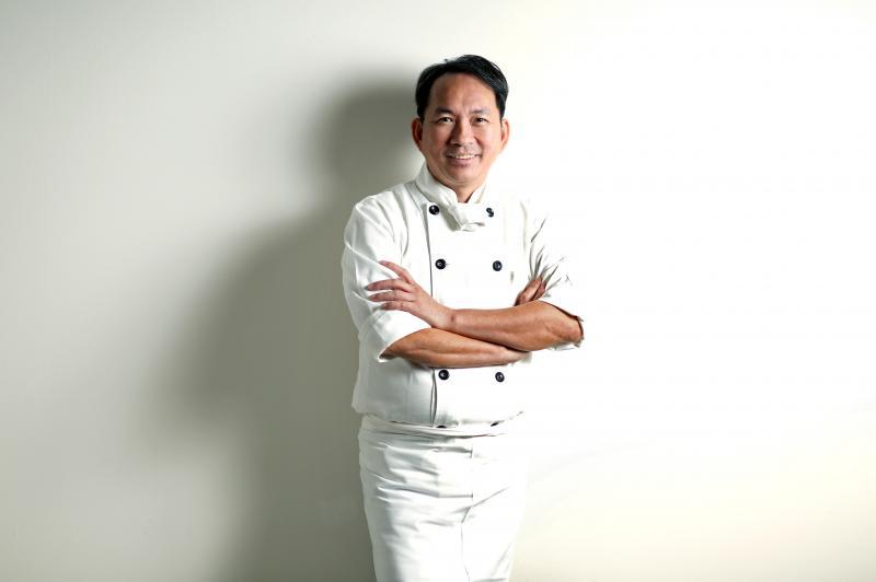 世界冠军面包师傅吴宝春说，要当一名好的面包师，要先有认真的心。（龙国雄摄影）