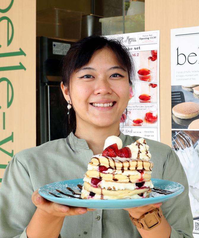 Sunpark业务拓展总监李玺薰认为松饼随时随地可享用。（陈来福摄）