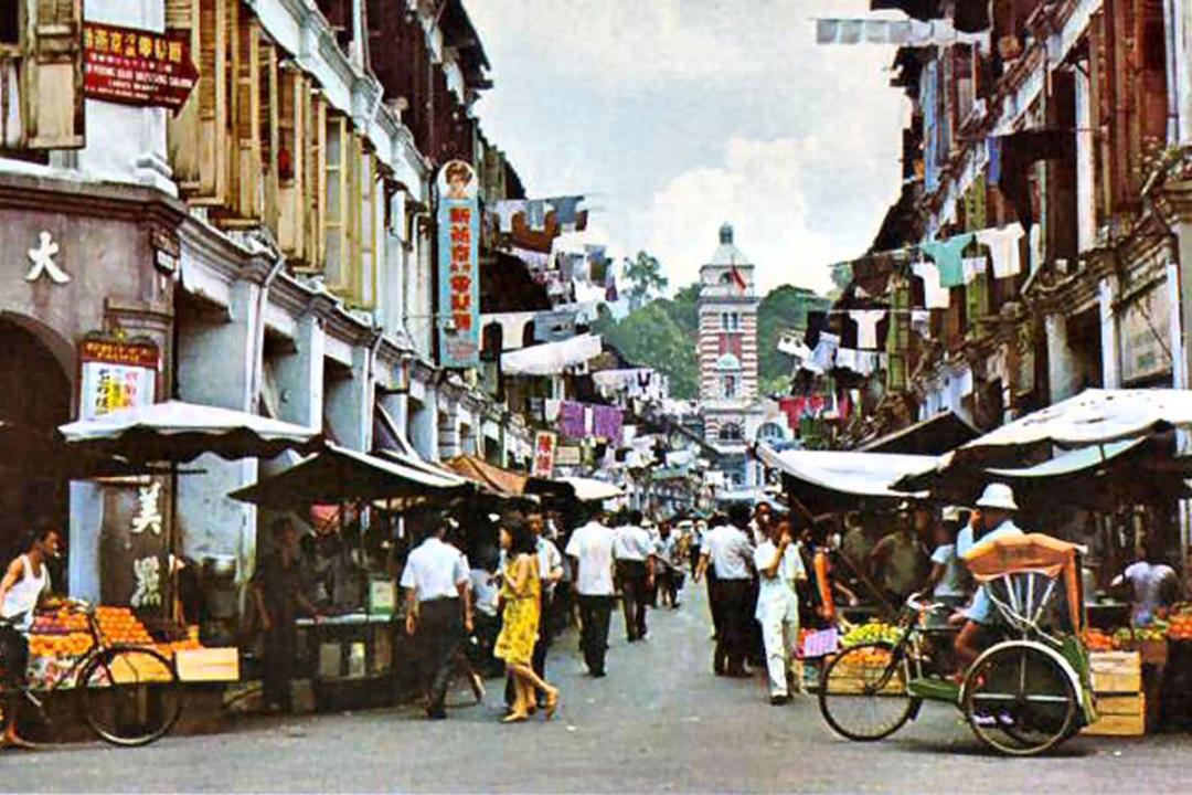 陈家最早只推着一辆小车沿街贩卖牛肉面,1921年才在福南街开店。(取自面簿)