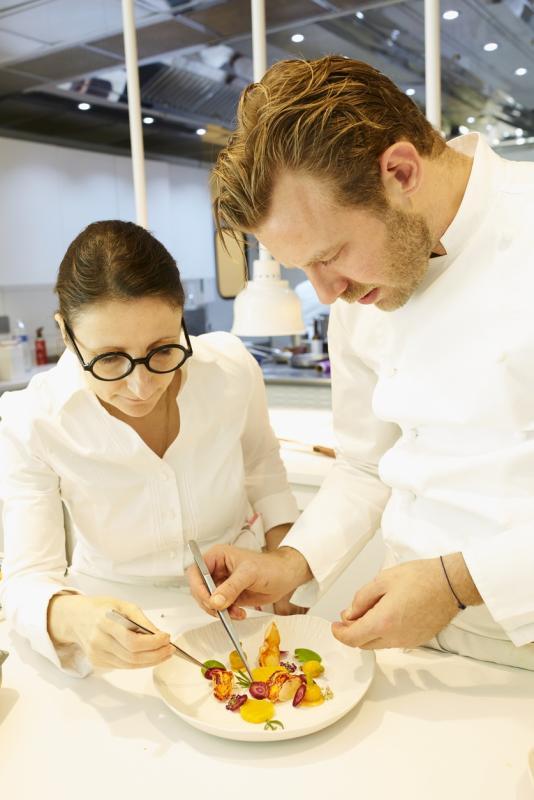 La Dame de Pic餐馆主厨是和安妮索菲共事多年的凯文盖丁(右)。