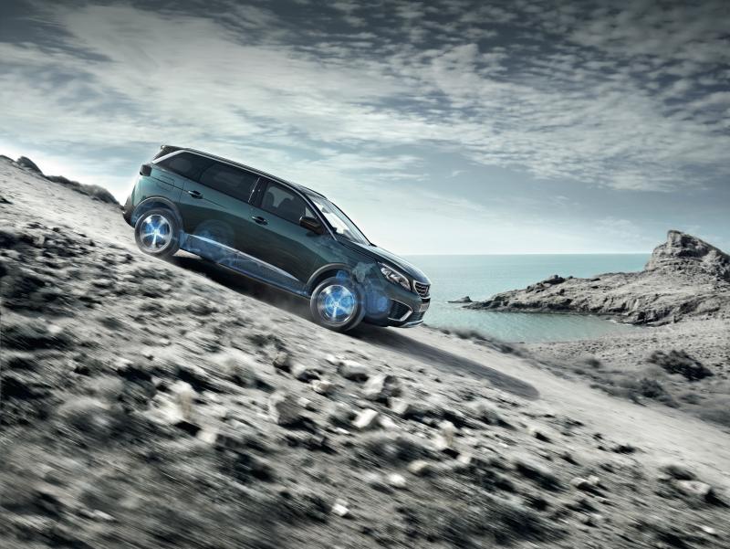 5008是标致的旗舰SUV。