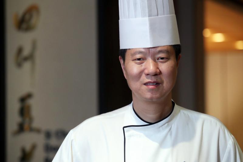 曾锋有传承传统四川风味的使命感。