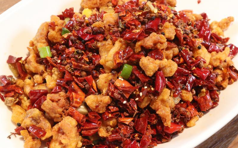 人气重庆辣子鸡。