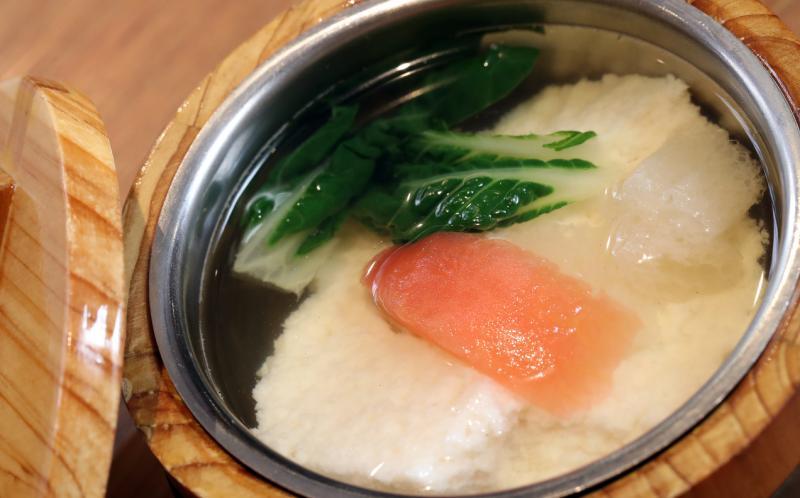 香甜的鸡茸豆花汤。