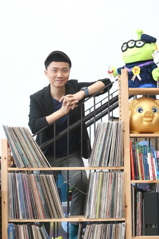 王嘉翊是在香港戏剧界闯出一片天的本地戏剧人,近年已回新发展。