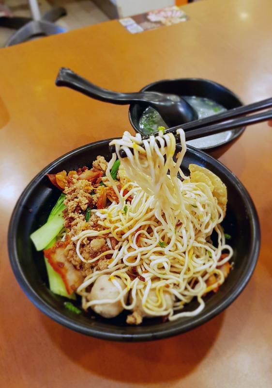 QQ面家自制的面条,特 色十足。