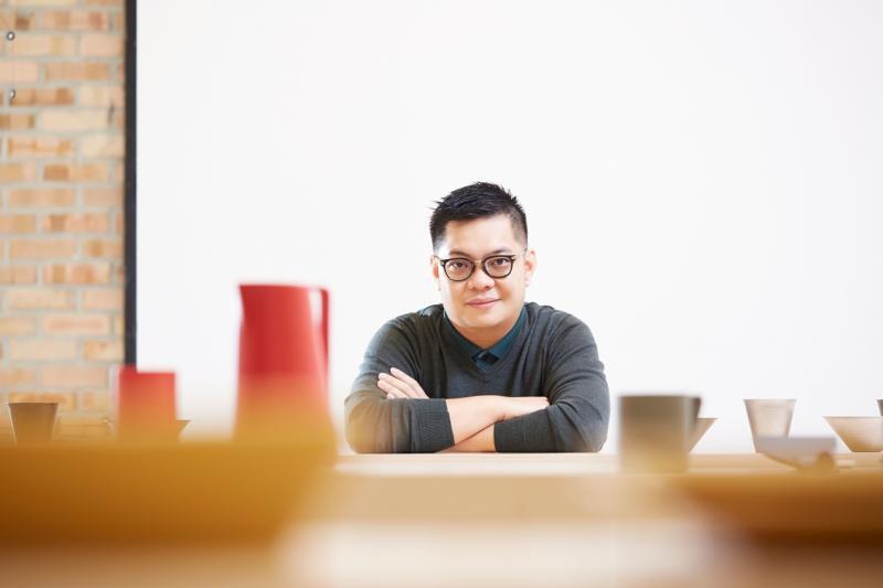 Supermama创办人刘志雄与其产品。