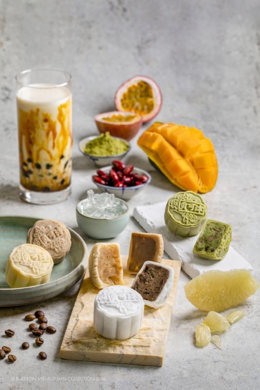 珍珠月饼制作工序复杂，食用期限较短，商家限量推出1000个珍珠月饼。（Bakerzin提供）