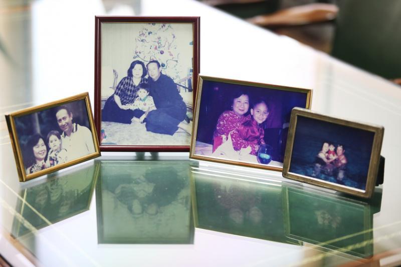 Colin Schooling当年要娶太太严锦美时曾遭岳母反对,因为她希望女儿能嫁给华人。(梁伟康摄)