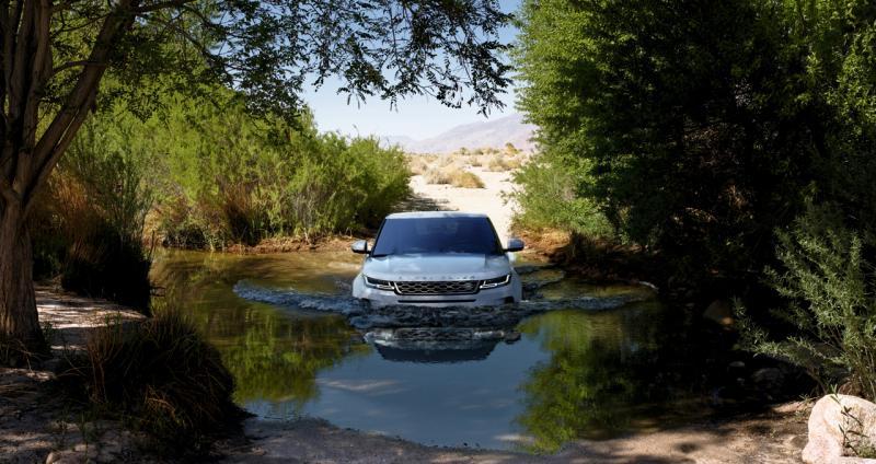 Evoque搭载了全球首创全地形“透视”技术。