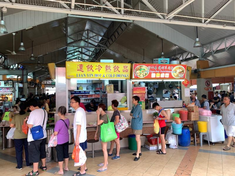 忠邦熟食中心,美食选择不胜枚举。