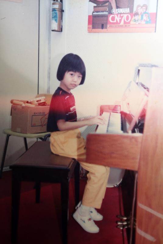 郑可为从小就学钢琴与小提琴。(受访者提供)