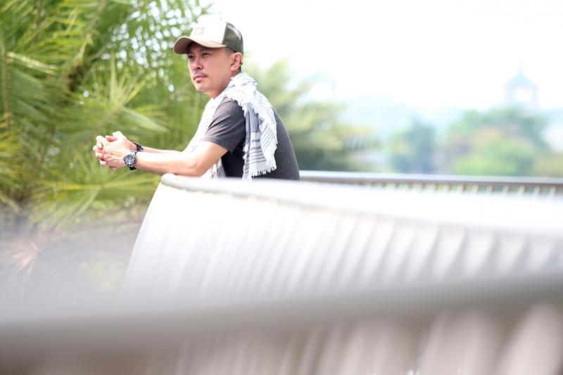 王觐程从时尚界跨入水下摄影，用镜头为海洋生态伸张正义。（邝启聪摄影）