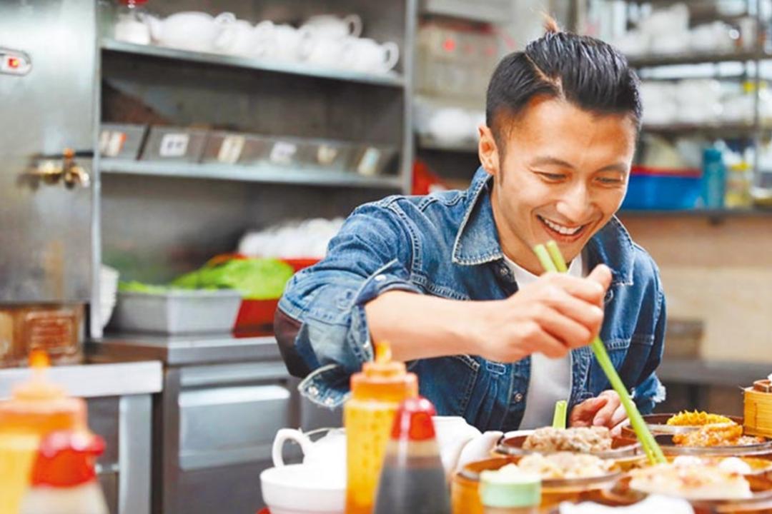 谢霆锋的户外美食真人秀节目《十二道锋味》。（互联网）