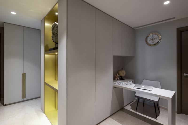 原本的用餐区改造成工作空间。