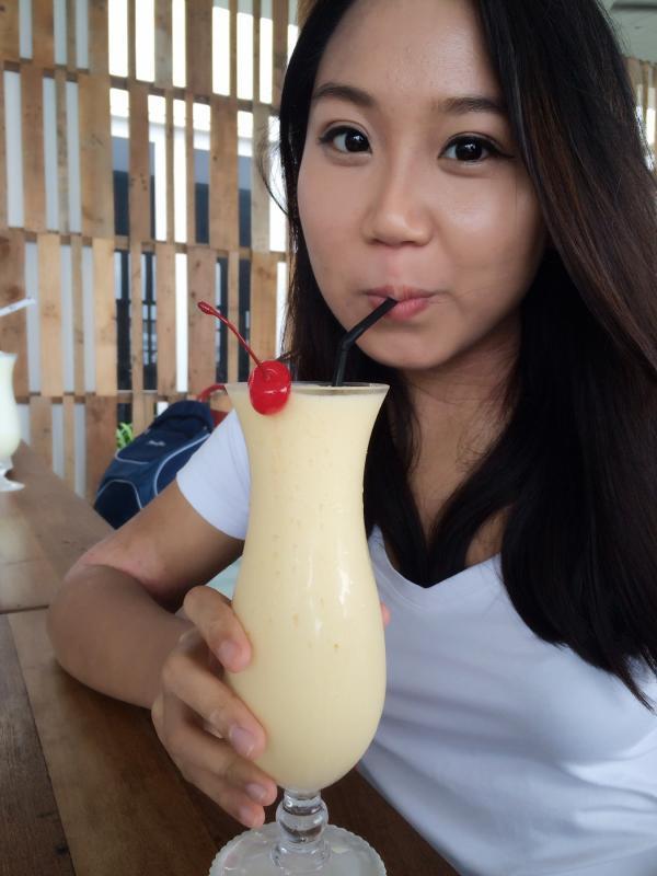 杨静睿皮肤病没有发作时,是个漂亮的女生。(受访者提供)