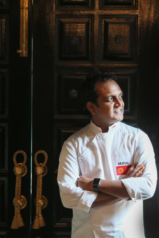 Song of India的总厨穆拉尔积极推广印度料理至另一层次。（何家俊摄影）